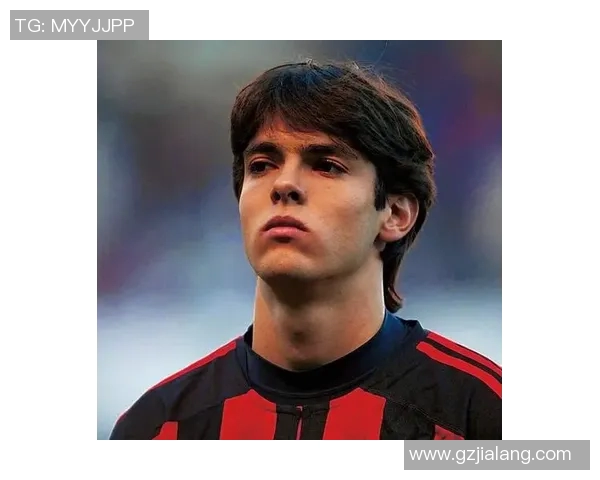 超酷头像展现足球明星男孩的魅力与激情,尽显青春活力与运动风采 超酷头像展现足球明星男孩的魅力与激情,尽显青春活力与运动风采