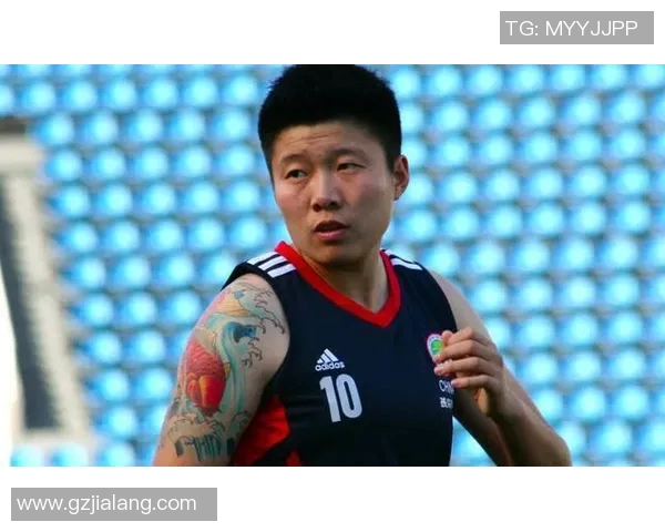 足球明星中的花臂潮流盘点哪些球员以纹身展现个性与风格 足球明星中的花臂潮流盘点哪些球员以纹身展现个性与风格