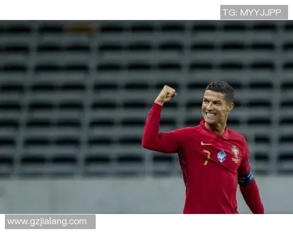 足球明星感染新冠肺炎引发关注球迷与健康问题的双重担忧