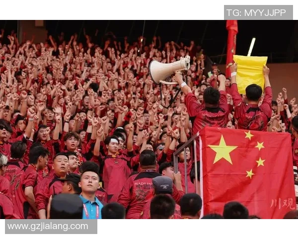 国足热身赛展现实力期待新征程球迷热情高涨助力球队拼搏奋进